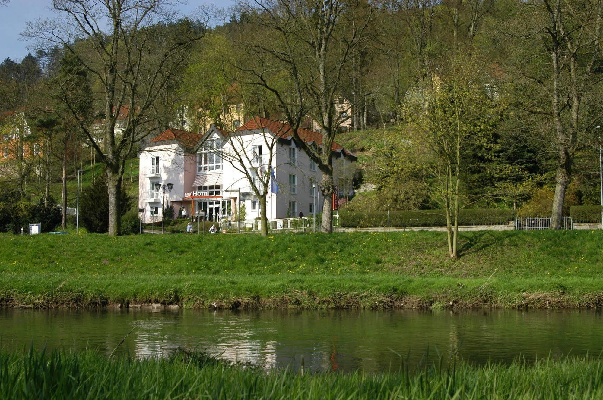 Altstadthotel An Der Werra Meiningen Exterior photo
